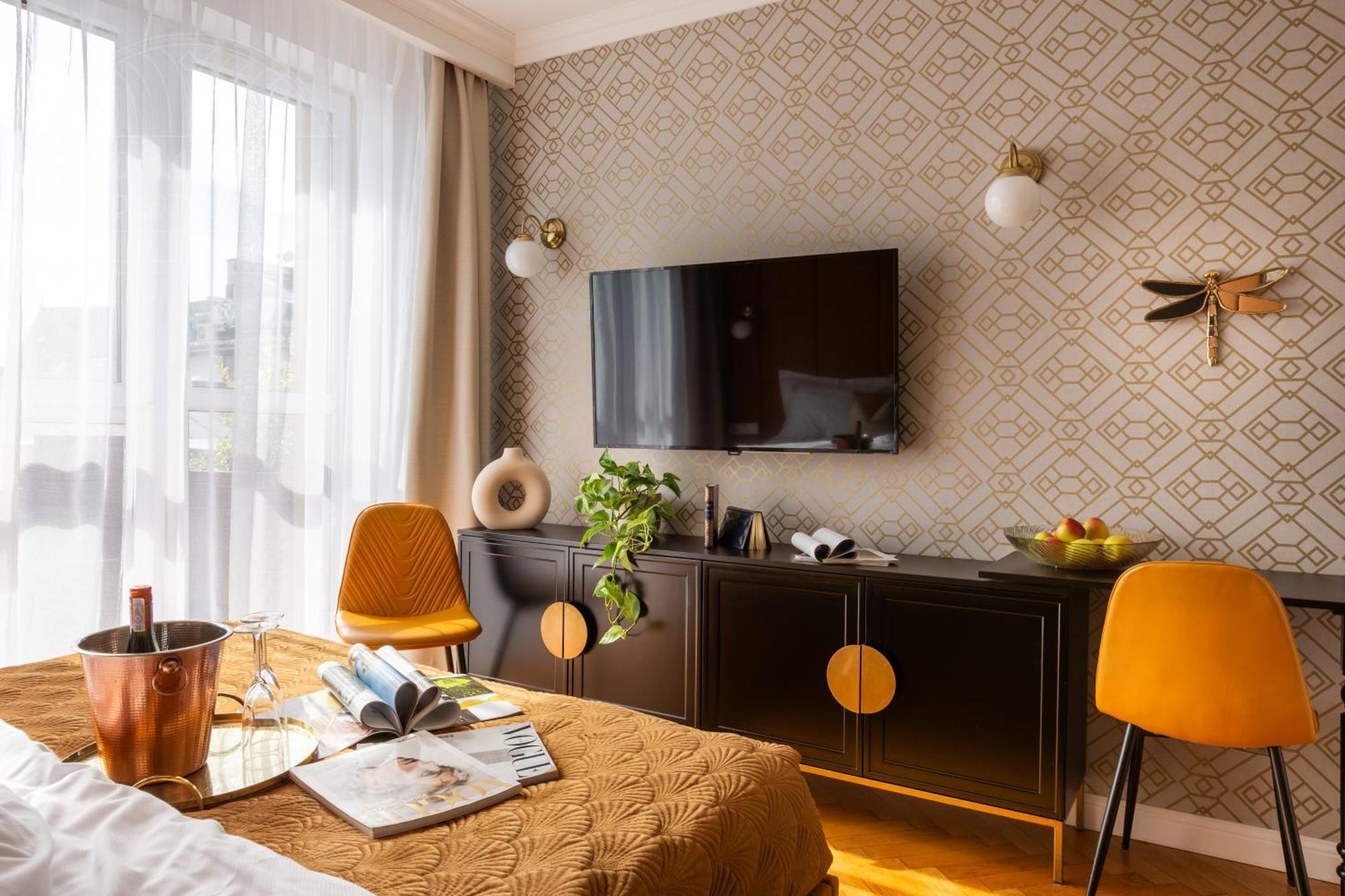 Feniks Fragola Apartments Main Square Краков Экстерьер фото